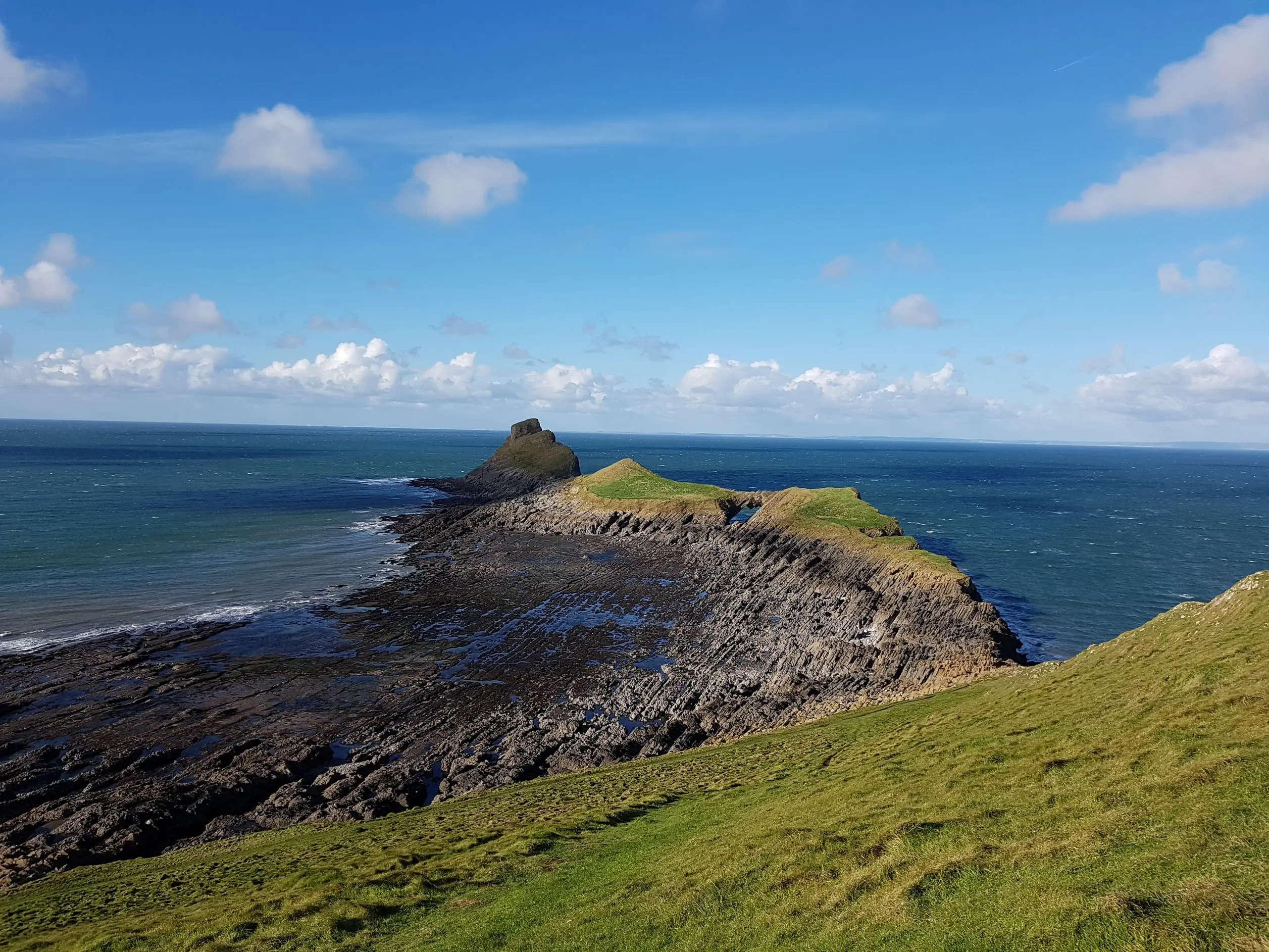 Looking out along Inner Head towards Low Neck and the rest of Worms Head