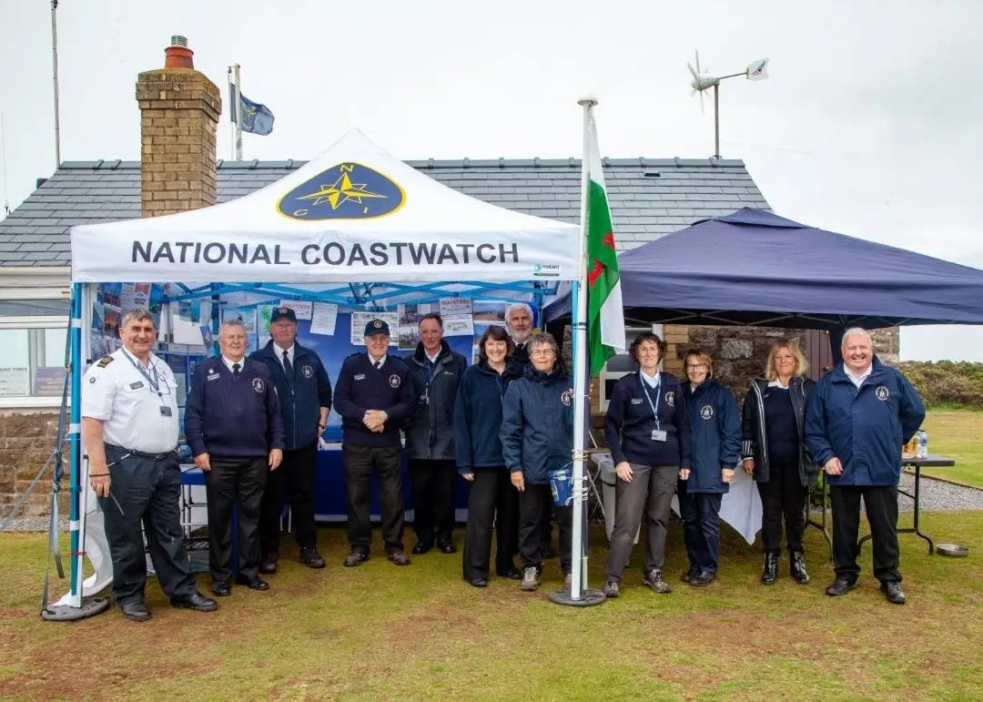 NCI Worms Head volunteer watchkeepers outside the lookout station